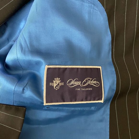 Sean John Suit - Picture 3 of 3